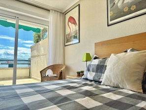 2 chambres, fer et planche Ă repasser, draps fournis