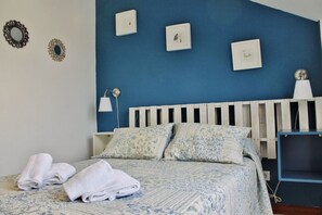 3 chambres, fer et planche à repasser, literie fournie