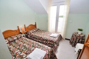 2 slaapkamers, een strijkplank/strijkijzer, gratis wifi, beddengoed