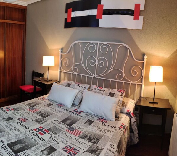 1 chambre, fer et planche à repasser, draps fournis