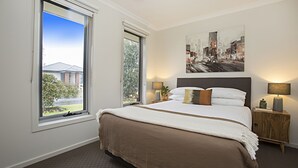 Room - BOUTIQUE STAYS - Gumflower (Werribee)