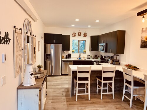 Modern Farmhouse Mountain Town Retreat