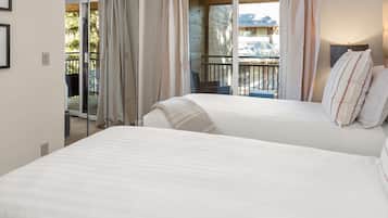 Condo (700 Monarch 201) | 3 bedrooms, individually decorated, individually furnished