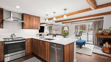 Condo (700 Monarch 201) | Exterior