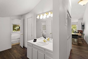 Appart'hôtel (700 Monarch 301) | 3 chambres, décoration personnalisée, ameublement personnalisé