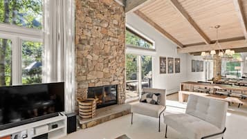 Condo (Mountain Queen 14) | Living area | 45-inch TV with cable channels, fireplace