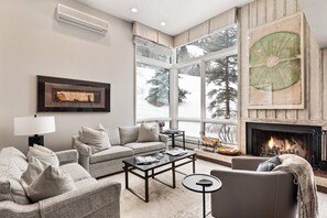 Condo (Mountain Queen #1) | Living area | 45-inch TV with cable channels, fireplace