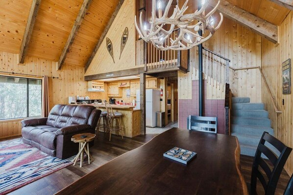 Interior - Close to Wolf Creek, Fish San Juan River, Escape the Crowds (Pagosa Springs)