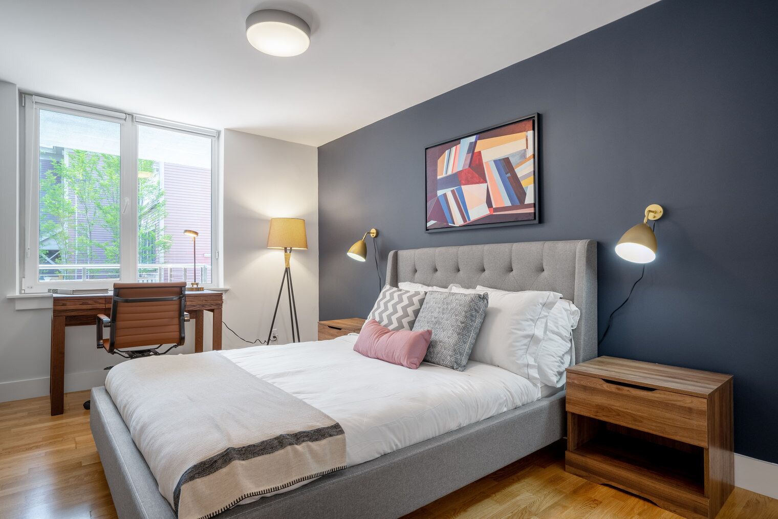 1 habitación, tabla de planchar con plancha, wifi y ropa de cama 