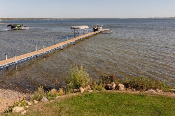 Great Dock with Plenty of Space on North Long