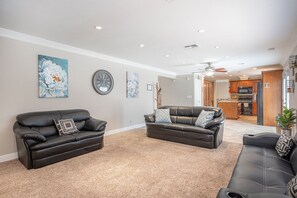 Smart-TV, Tischtennisplatte