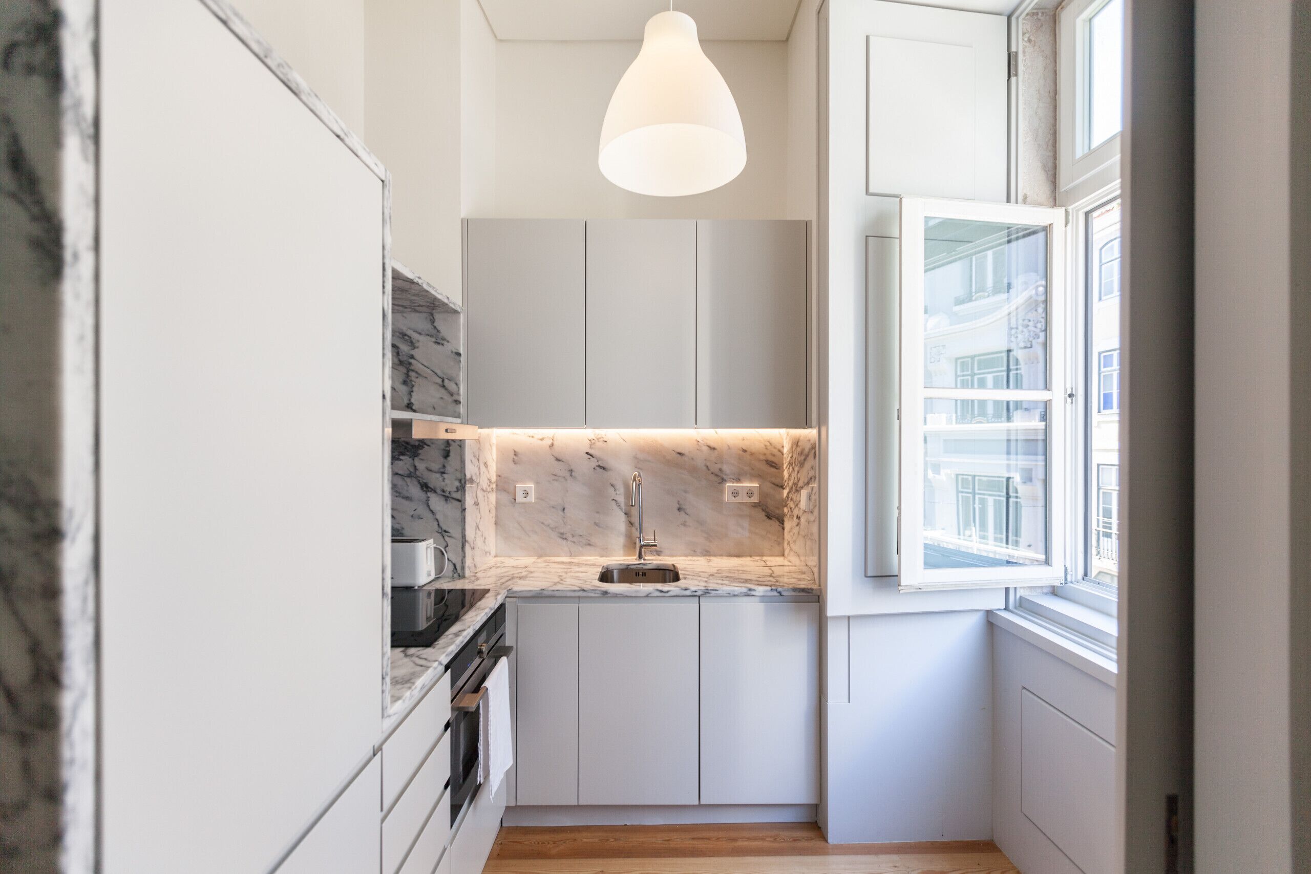 Fridge, microwave, oven, dishwasher