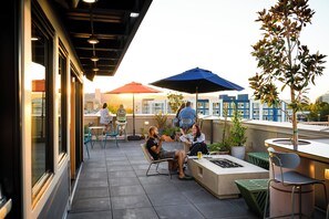 Outdoor dining - Lolo Pass (Portland)