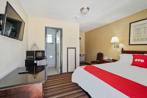 OYO Hotel Luling TX Downtown I-10/US-90