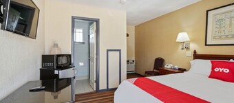 OYO Hotel Luling TX Downtown I-10/US-90