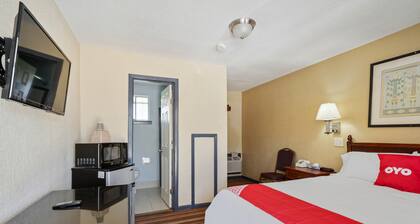 OYO Hotel Luling TX Downtown I-10/US-90