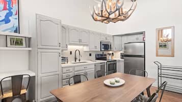 Condo (Aspenwood 2 bedroom plus loft J17) | Private kitchen | Full-sized fridge, microwave, oven, coffee/tea maker