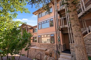 Condo (Aspenwood 2 bedroom plus loft J17) | Exterior