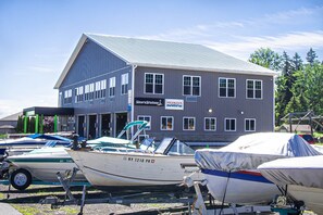 Exterior - Tidesides Marine  Bay House Rentals #1 (Sodus Point)