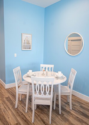 Dining - Tidesides Marine  Bay House Rentals #1 (Sodus Point)