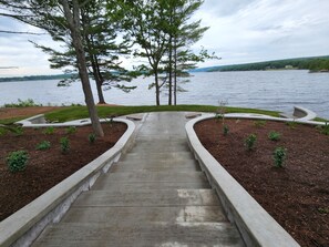 Property grounds - Kemp's Lake Front Guest House (Hancock)