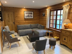 Smart TV, foosball, table tennis, books