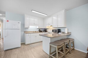 Fridge, microwave, oven, stovetop - Oceanside/Pet Friendly Condo-Boardwalk Shores A (Atlantic Beach)