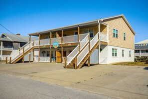 Exterior - Oceanside/Pet Friendly Condo-Boardwalk Shores B (Atlantic Beach)