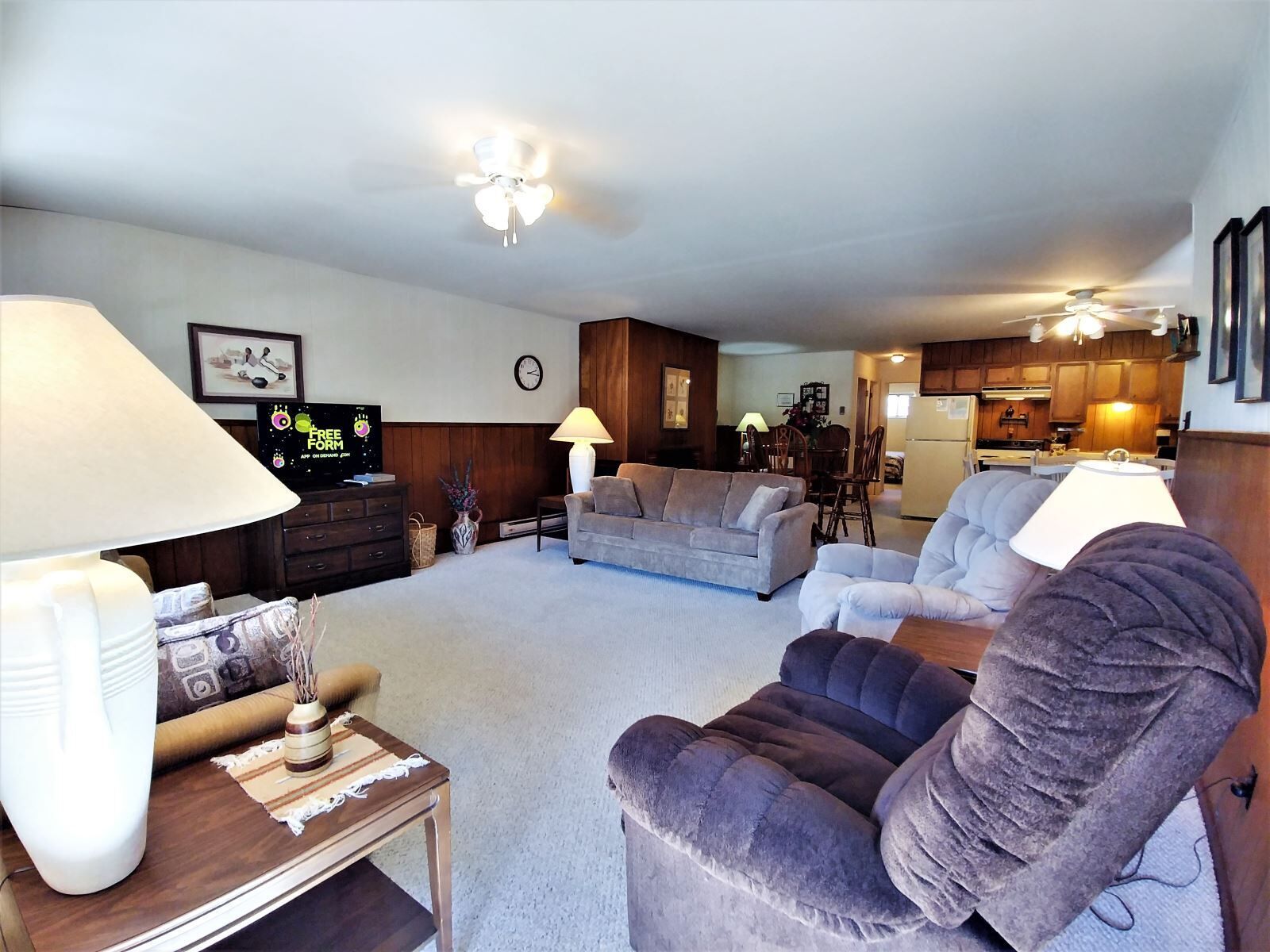 Ski View 3 - In Town - On Main Street - WiFi - Cable - Wood Burning Fireplace -