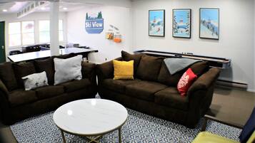 Télévision, cheminée