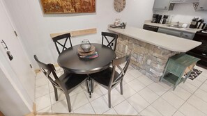 Dining - Ski View 11 -In Town - On Main Street - End Unit - WiFi - Cable -Xbox 360 - Wood (Red River)