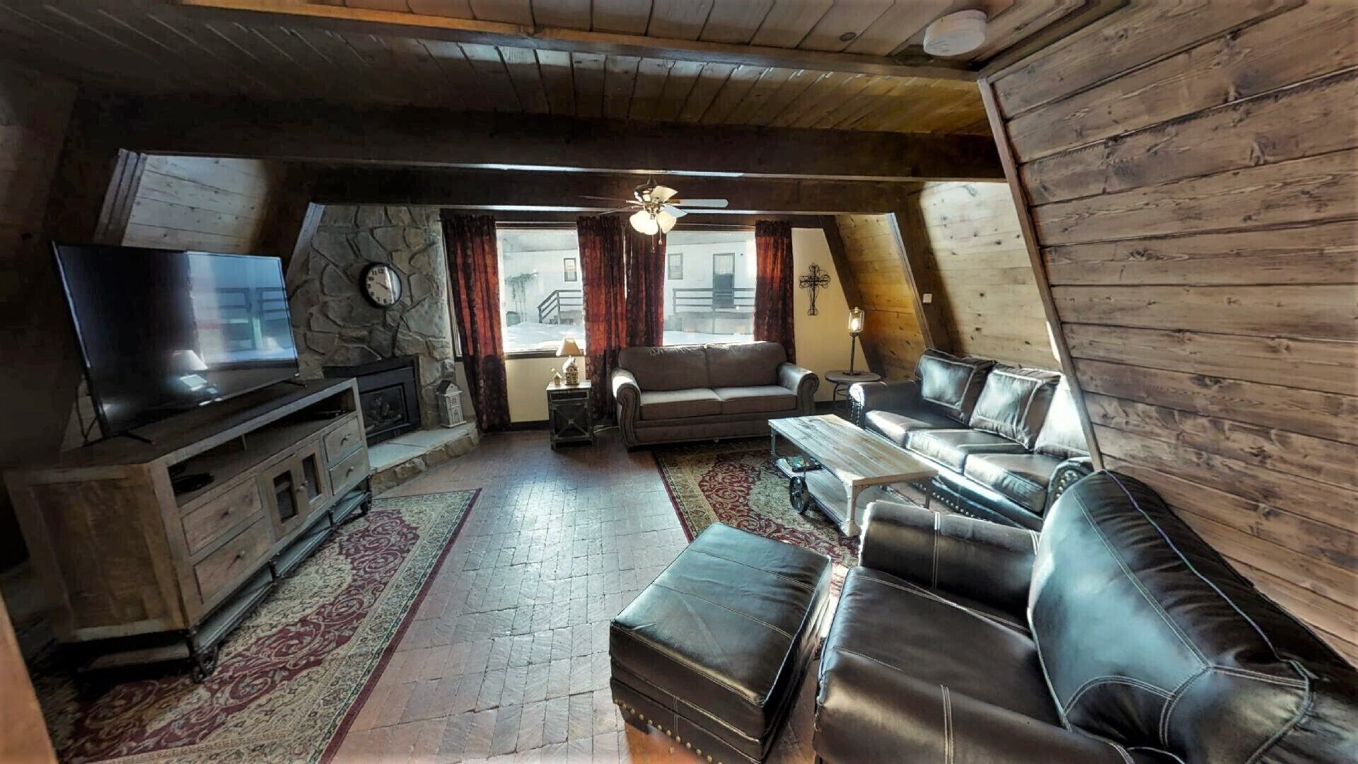 CJ A-Frame 6 - In Town - Ski In/Ski Out - Pet Friendly - Near Fishing Ponds - Wa