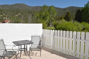 Outdoor dining - CJ Townhouse 3 - On the River - In Town - Across from the Fishing Ponds - Wood B (Red River)