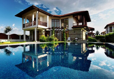 Self-catering 3Bed - villa with private pool