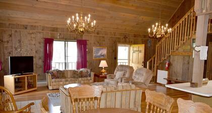 Artz Valley Cabin - Upper Valley - WiFi - Satellite - Washer/Dryer - Wrap Around