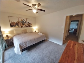 3 bedrooms, iron/ironing board, free WiFi, bed sheets