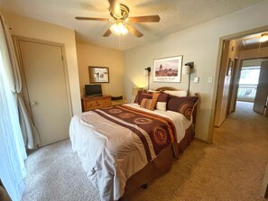 2 chambres, fer et planche à repasser, Wi-Fi gratuit, draps fournis