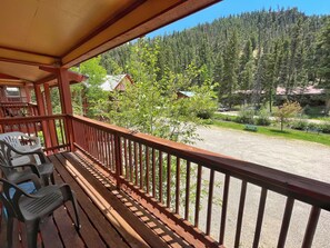 Property grounds - Valley Condo 117 - Creekside - Wi-Fi - Hot Tub - Fireplace - Washer/Dryer - Pla (Red River)