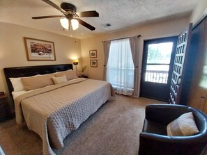 2 makuuhuonetta, silitysrauta/-lauta, ilmainen Wi-Fi, vuodevaatteet