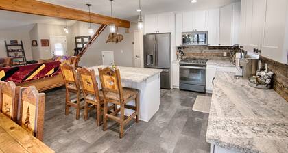 Mountain Living at its Finest!