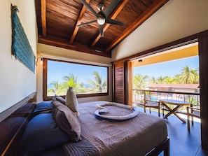 4 bedrooms, desk, free WiFi, bed sheets
