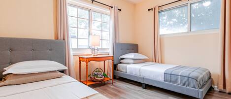 3 bedrooms, WiFi, bed sheets