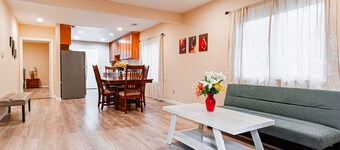 Luxury 3 BR Home By Levy's Great America Conv Ctr