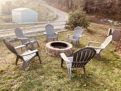 4 bedroom Trail House in Williamson, WV