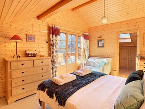 4 slaapkamers, reisbedje, gratis wifi, beddengoed