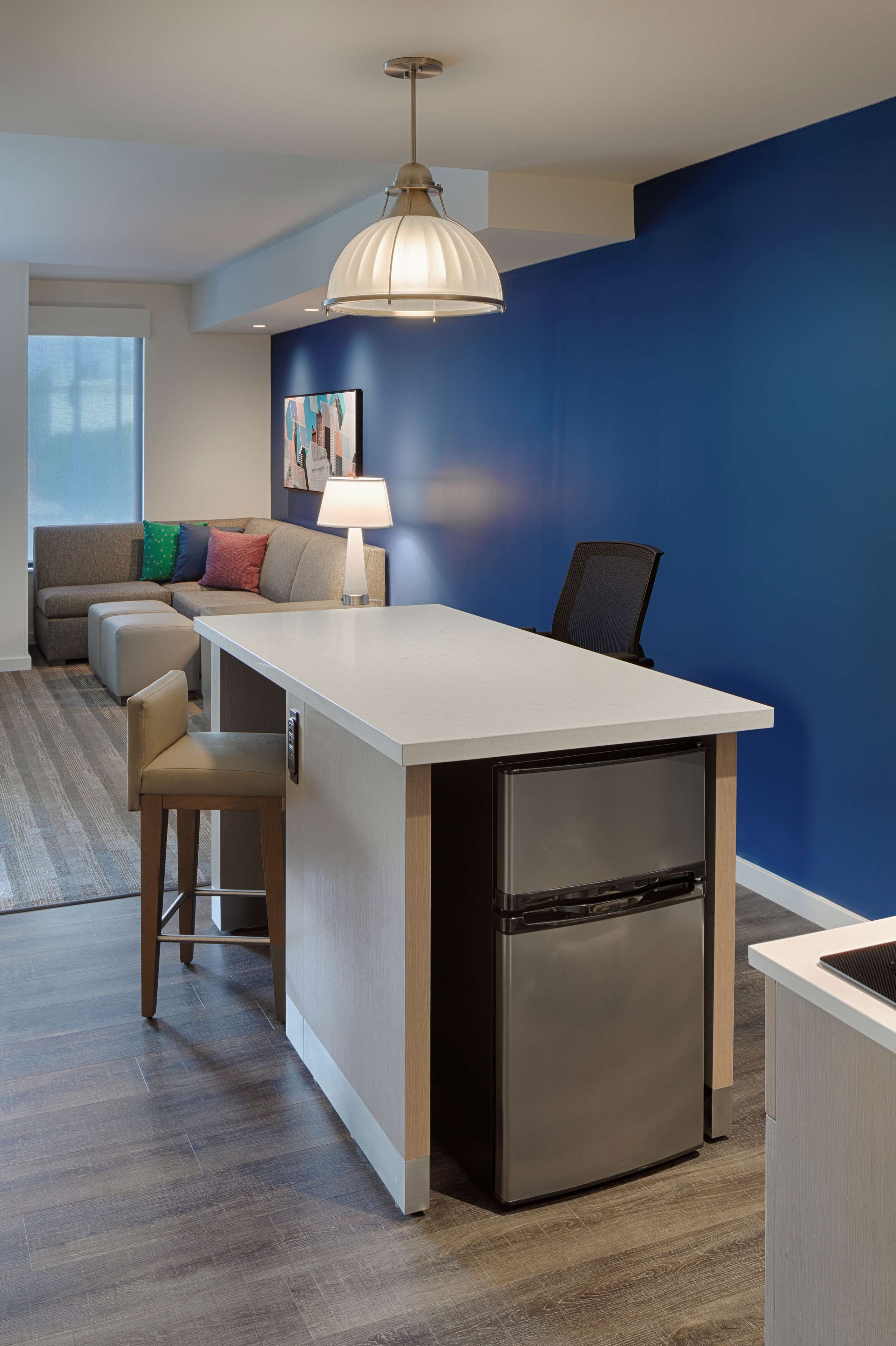 in-room safe, desk, laptop workspace, blackout curtains