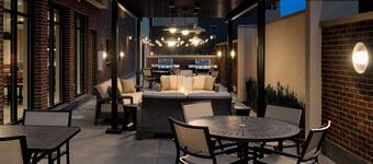 Hyatt House Columbus OSU / Short North