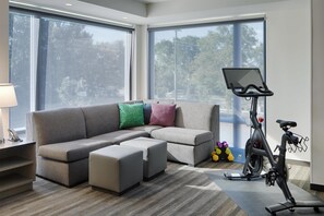 Studio Suite, 1 King Bed with Sofa bed (Bike Fitness Room) | In-room safe, desk, laptop workspace, blackout drapes - Hyatt House Columbus OSU / Short North (Columbus)