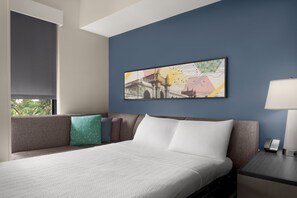 In-room safe, desk, laptop workspace, blackout drapes - Hyatt House Columbus OSU / Short North (Columbus)