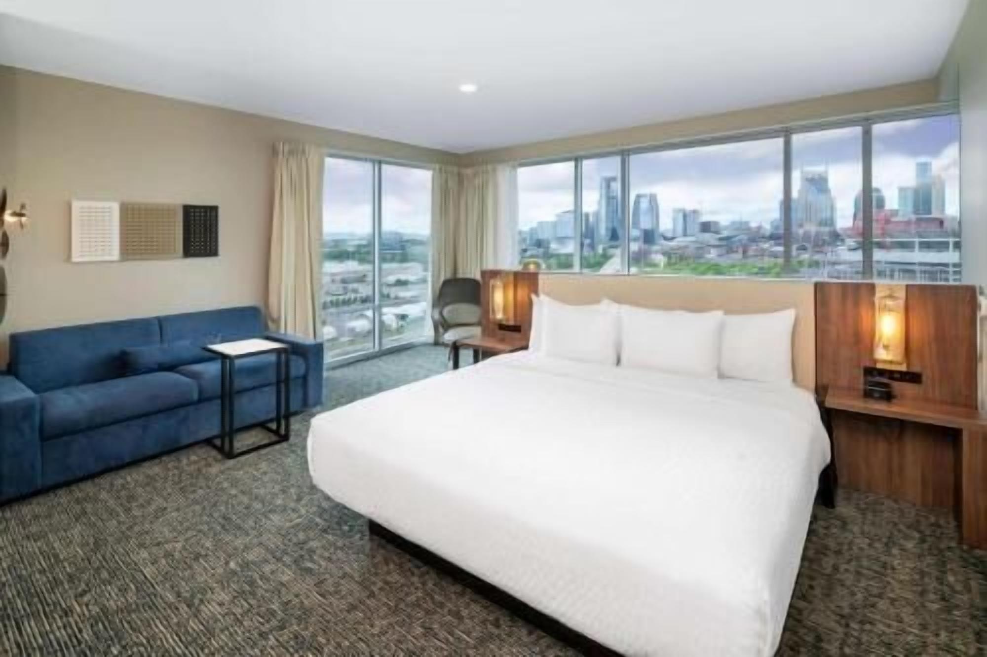Premium bedding, in-room safe, individually furnished, desk